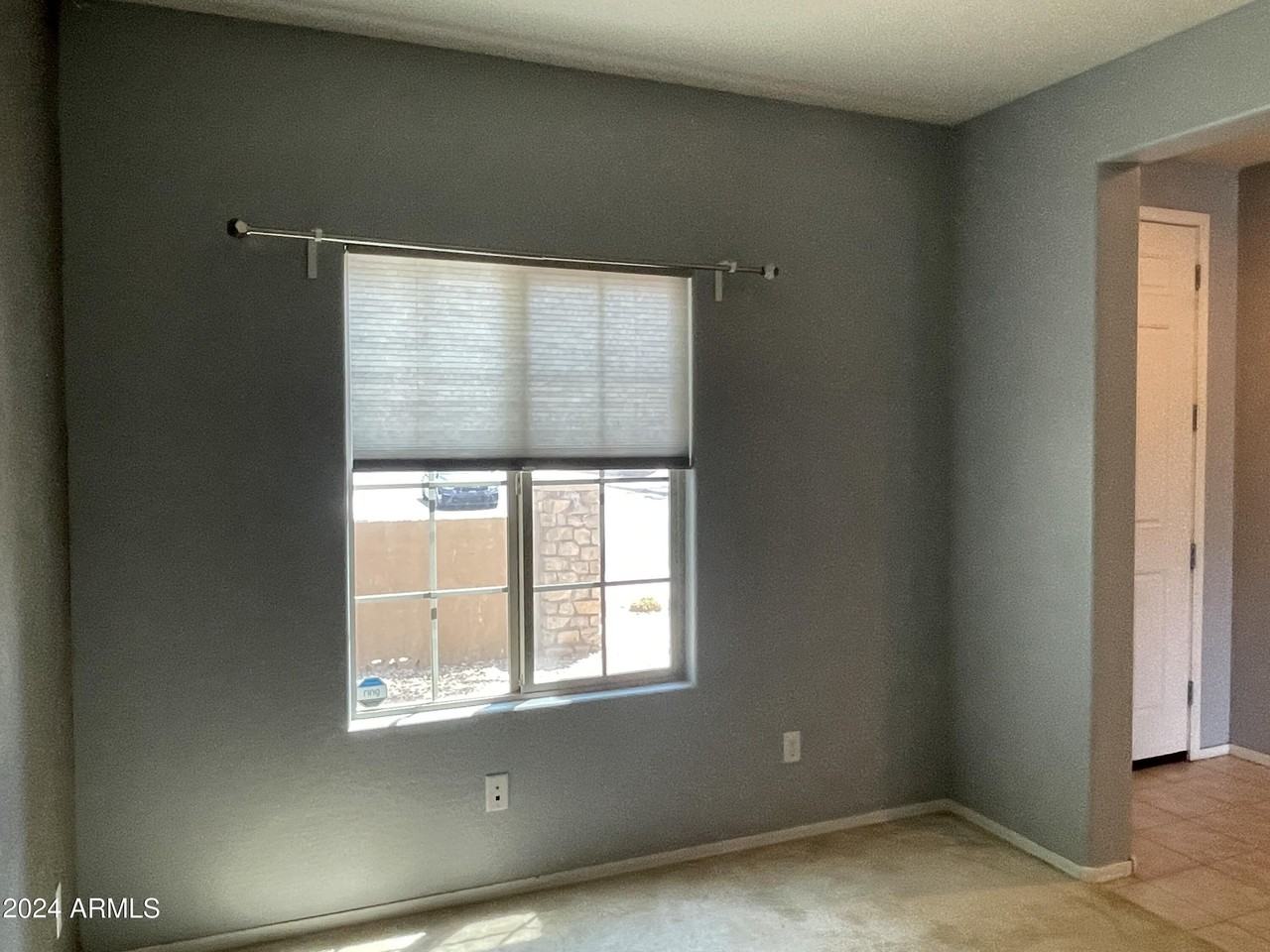 17560 W Lilac St - Photo 5 of 37