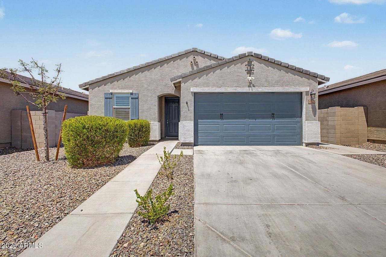 6842 W Beth Dr