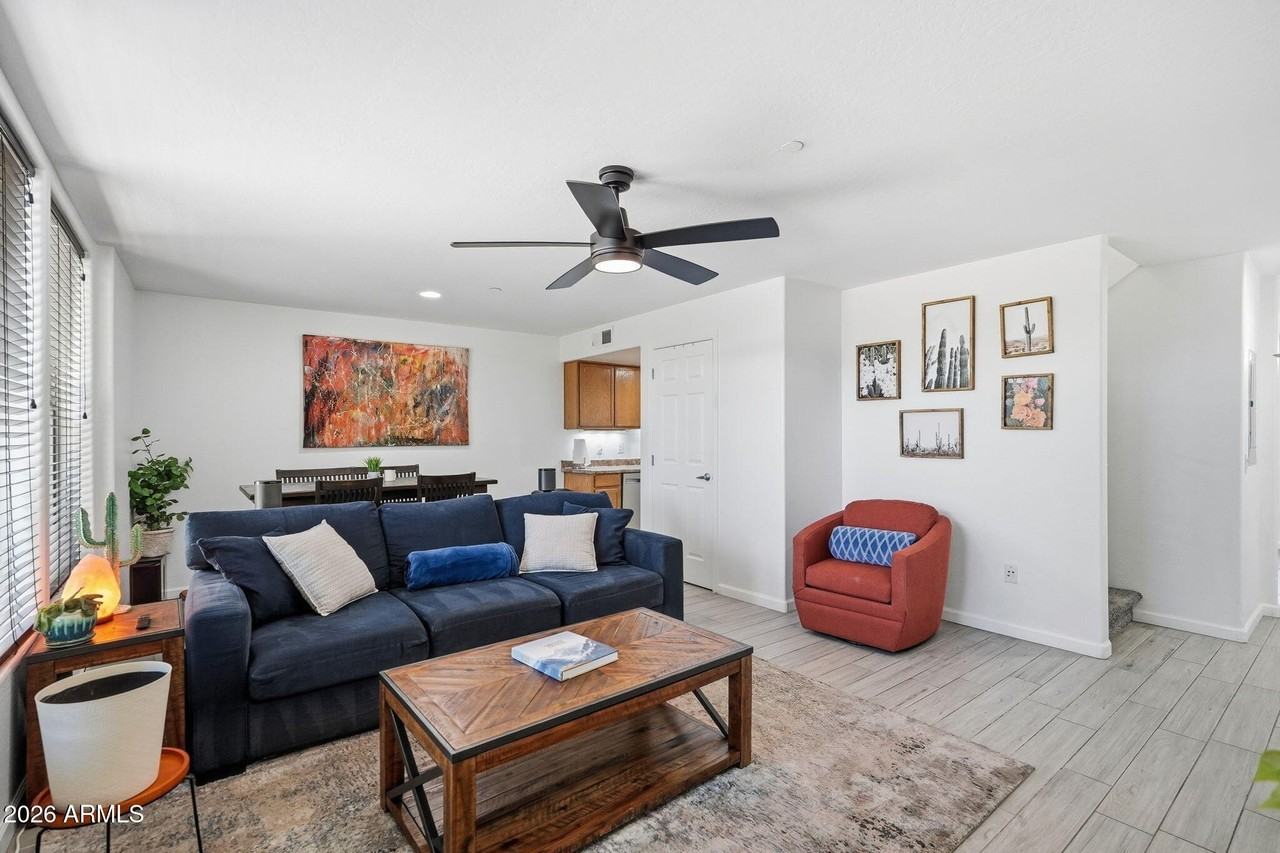 2929 N 39th St #6 - Photo 6 of 28
