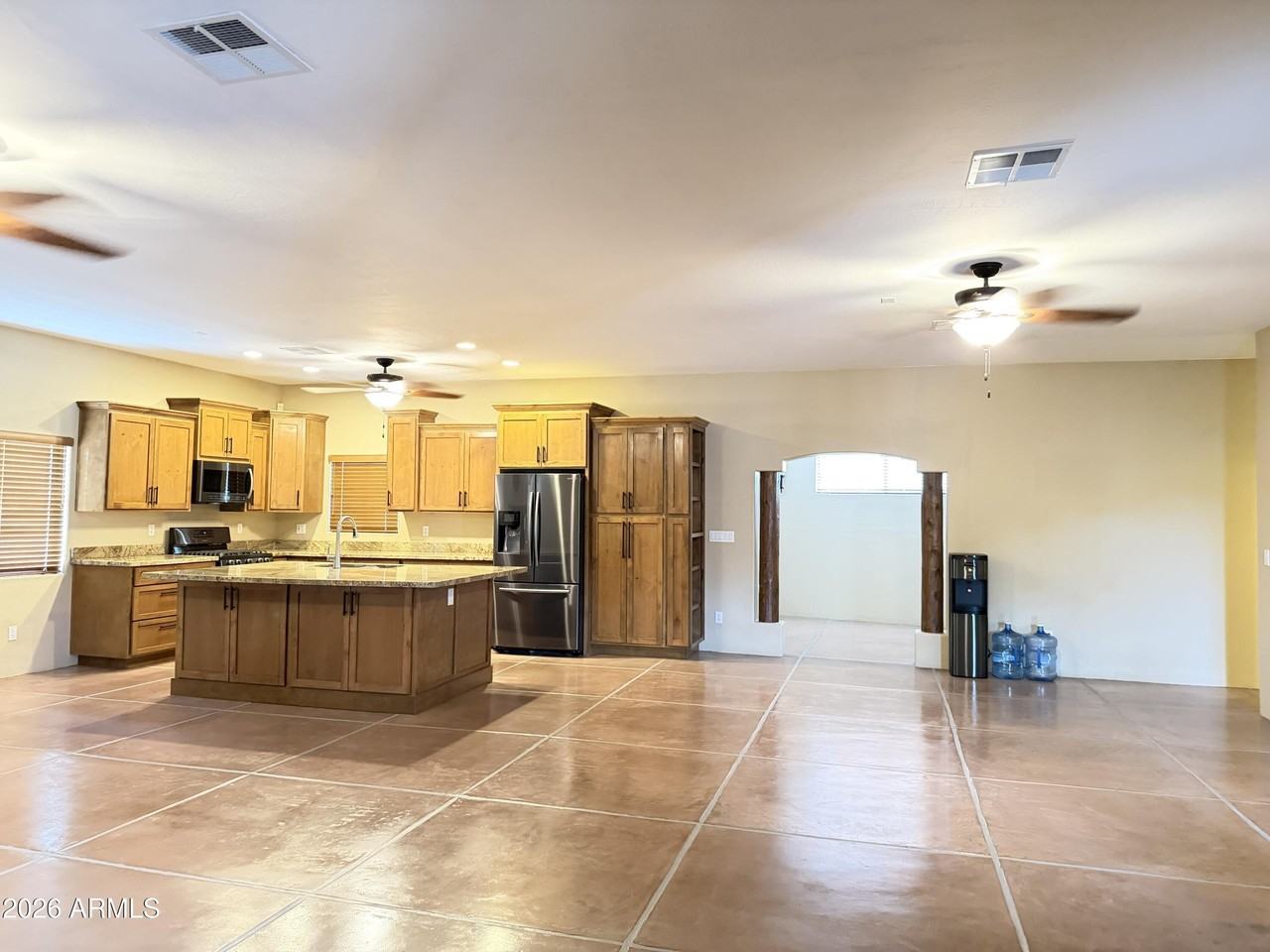 1805 E Maryland Ave - Photo 6 of 31