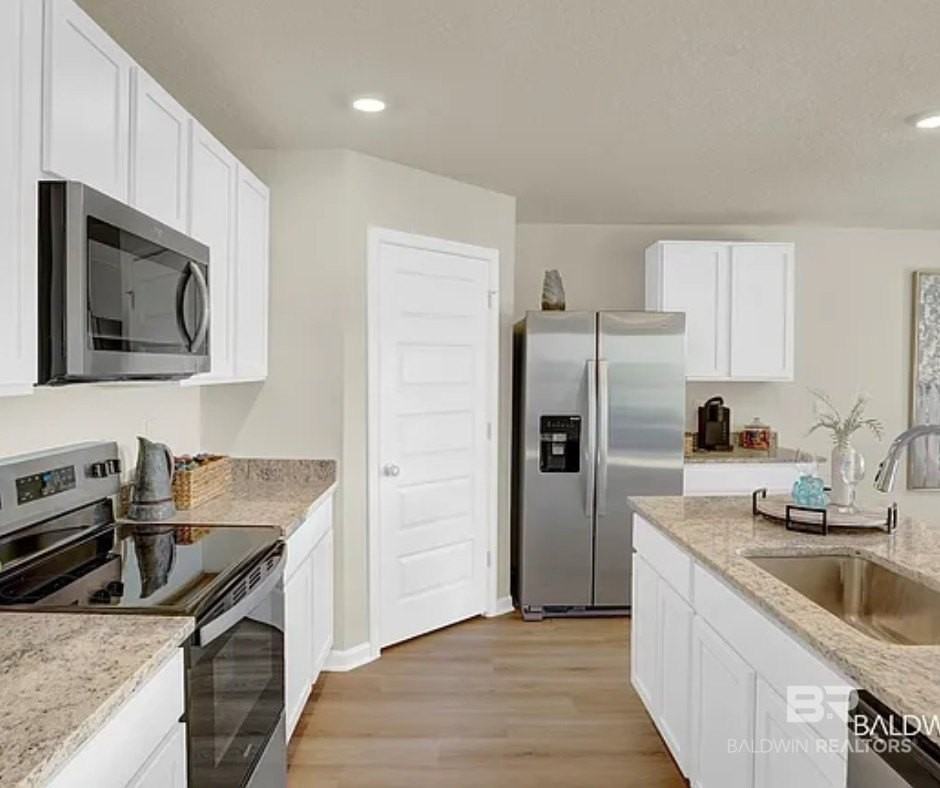 31518 Lyon Rd - Photo 4 of 16