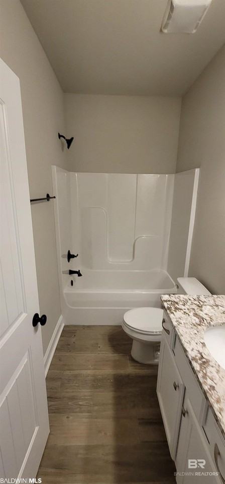 1492 Fenton Cir - Photo 3 of 16