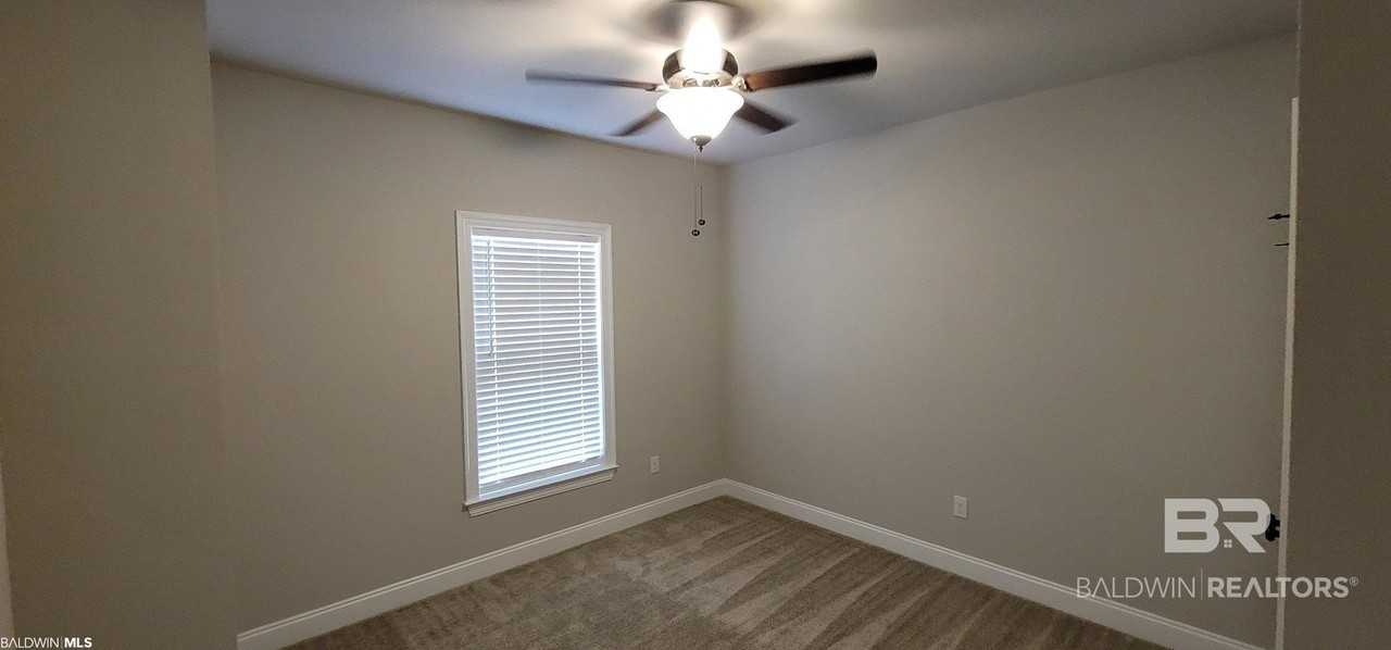 1492 Fenton Cir - Photo 5 of 16