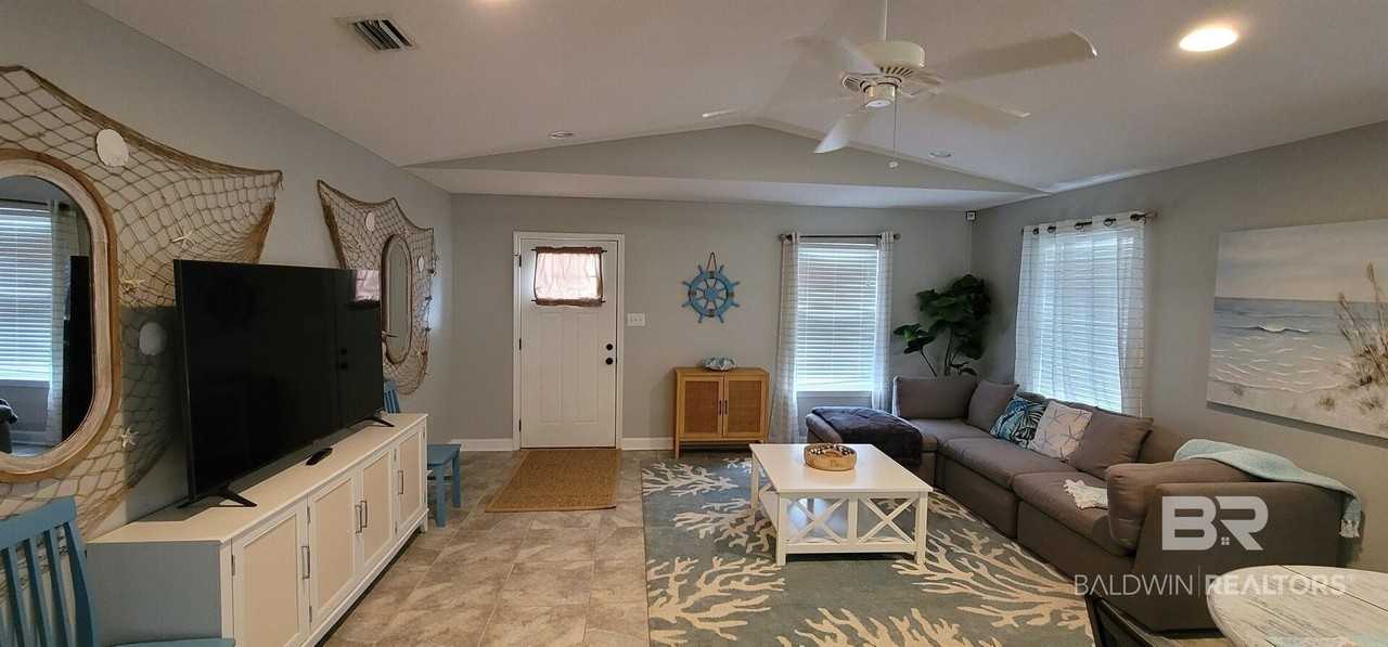 516 E 21st Ave - Photo 2 of 28