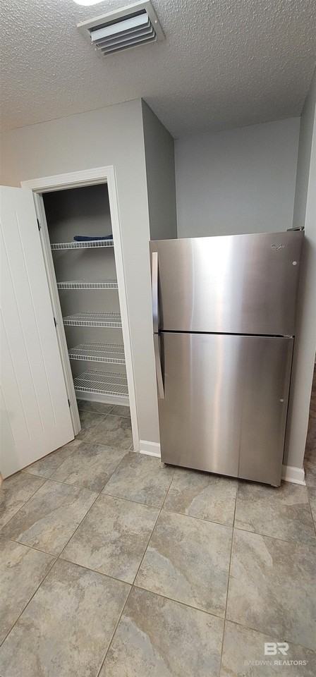 516 E 21st Ave - Photo 3 of 28