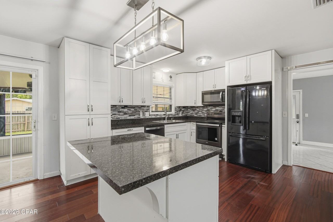 6506 Hiwassee St - Photo 2 of 45