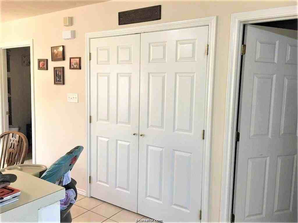1008 Crepe Myrtle Ct - Photo 4 of 8