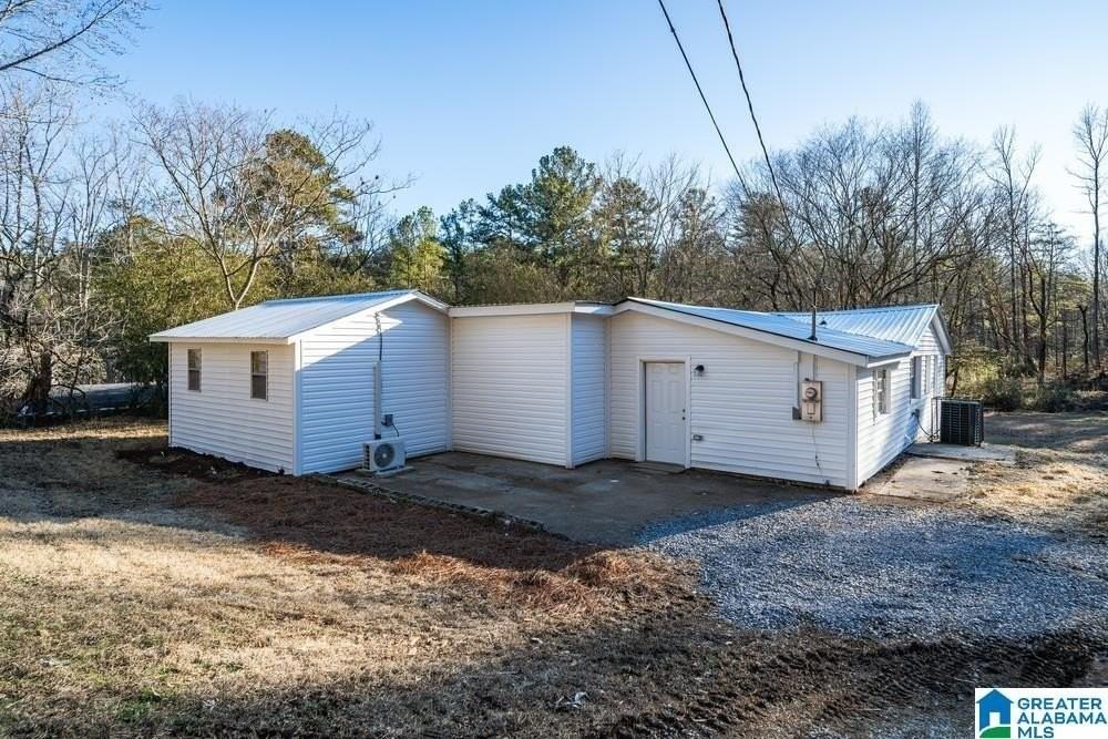 6016 New Castle Rd - Photo 3 of 18