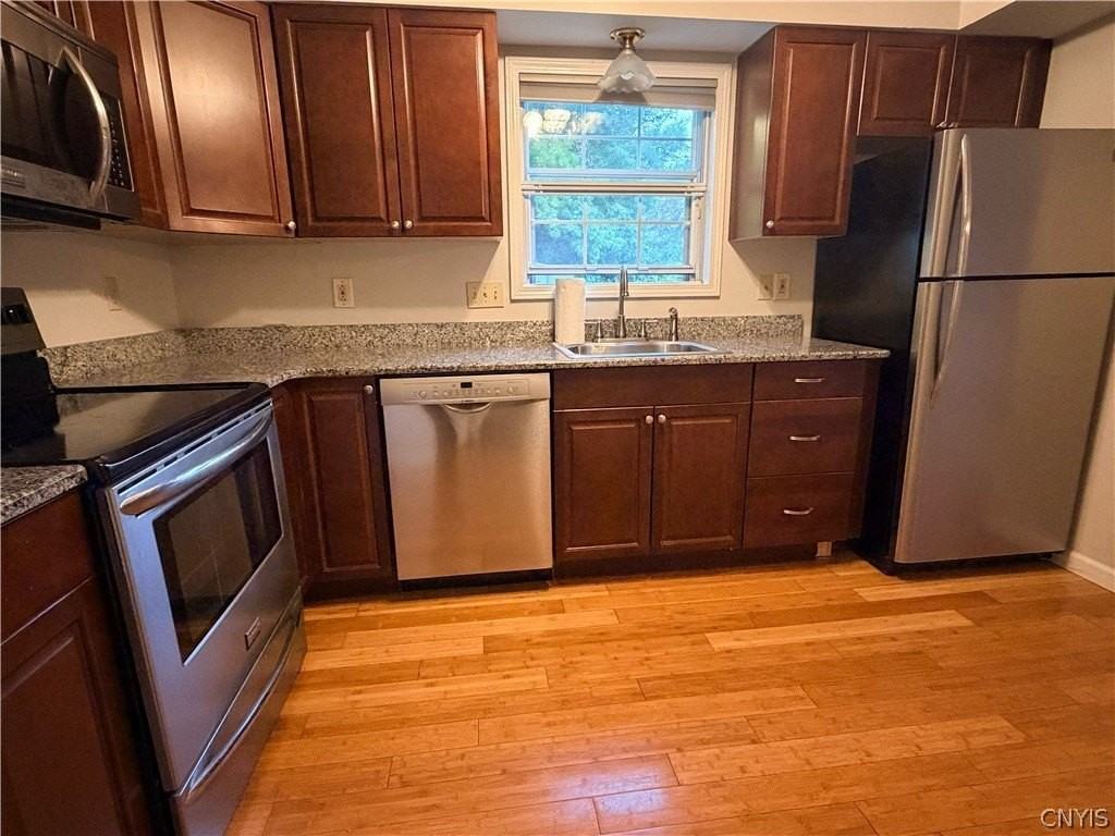 253 Wildwood Rdg - Photo 3 of 14