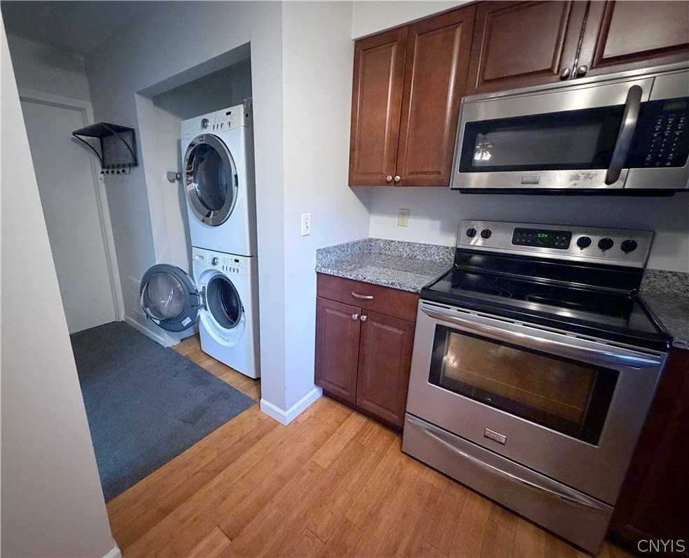 253 Wildwood Rdg - Photo 4 of 14
