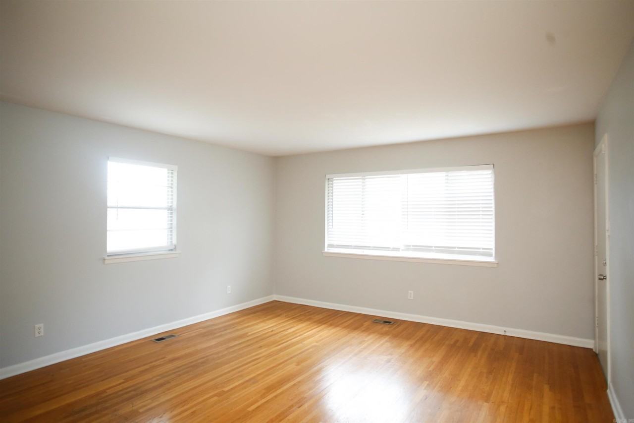 6609 Sandpiper Dr - Photo 4 of 24