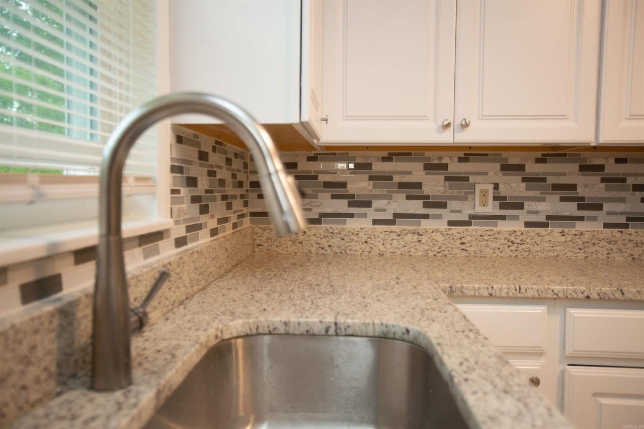 2308 Blackwood Rd - Photo 3 of 25