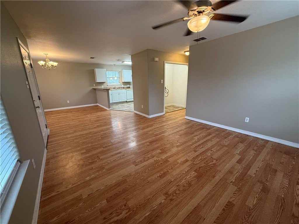 621 June Dr - Photo 4 of 15