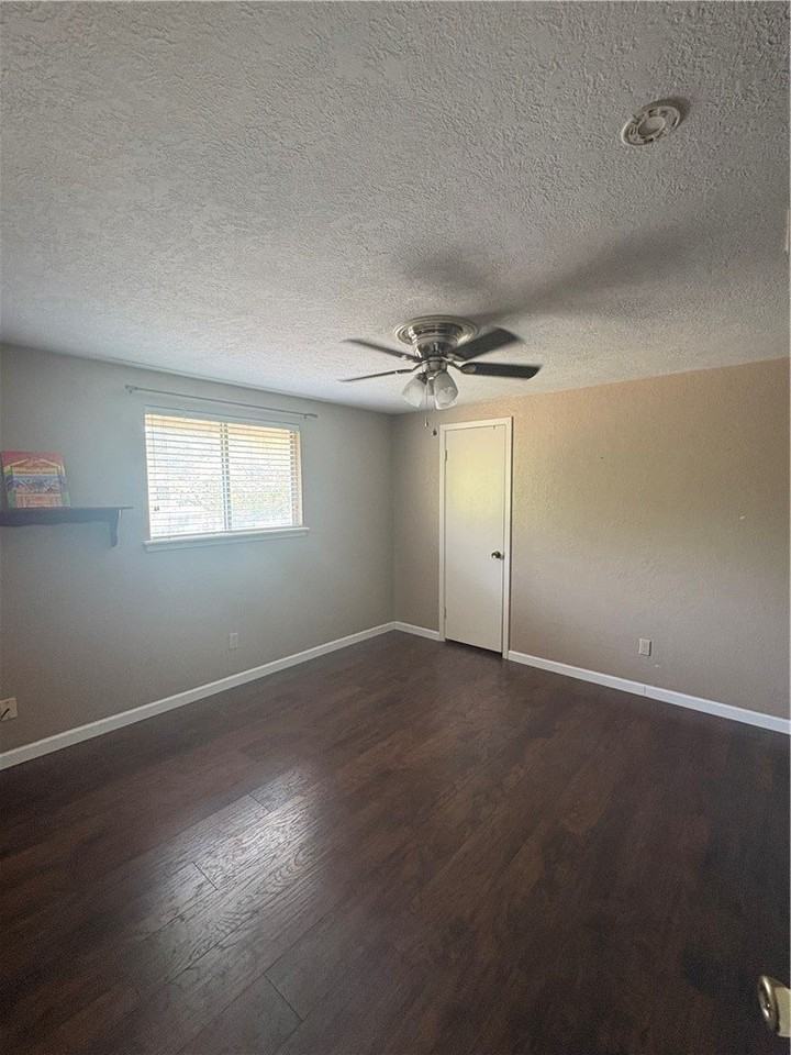 4622 Coventry Ln - Photo 7 of 18
