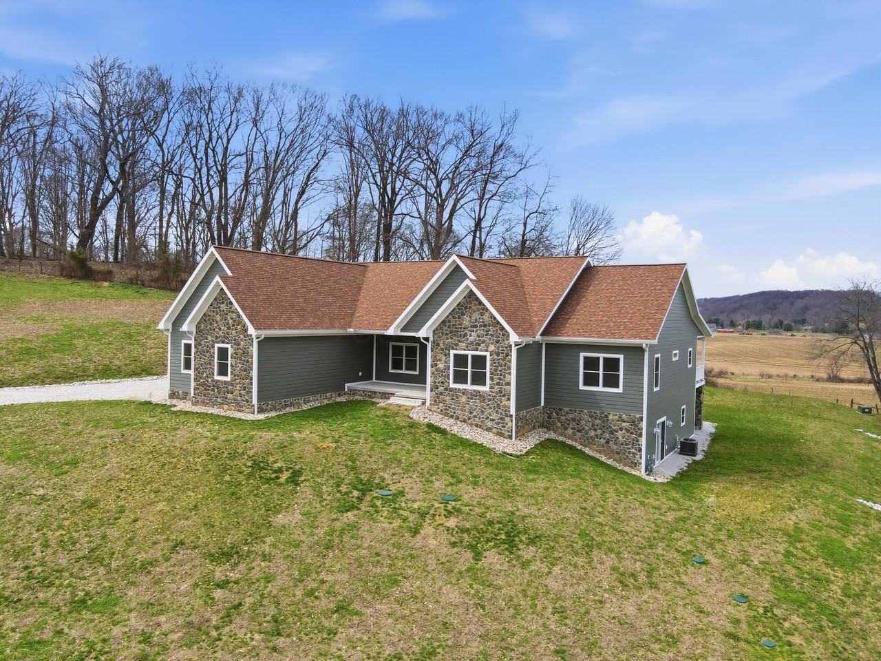 3597 Country Club Rd Sw - Photo 5 of 50