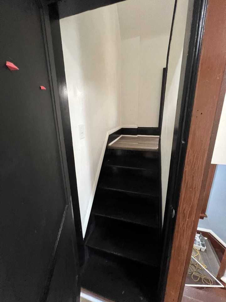 1031 Linwood Ave - Photo 7 of 14