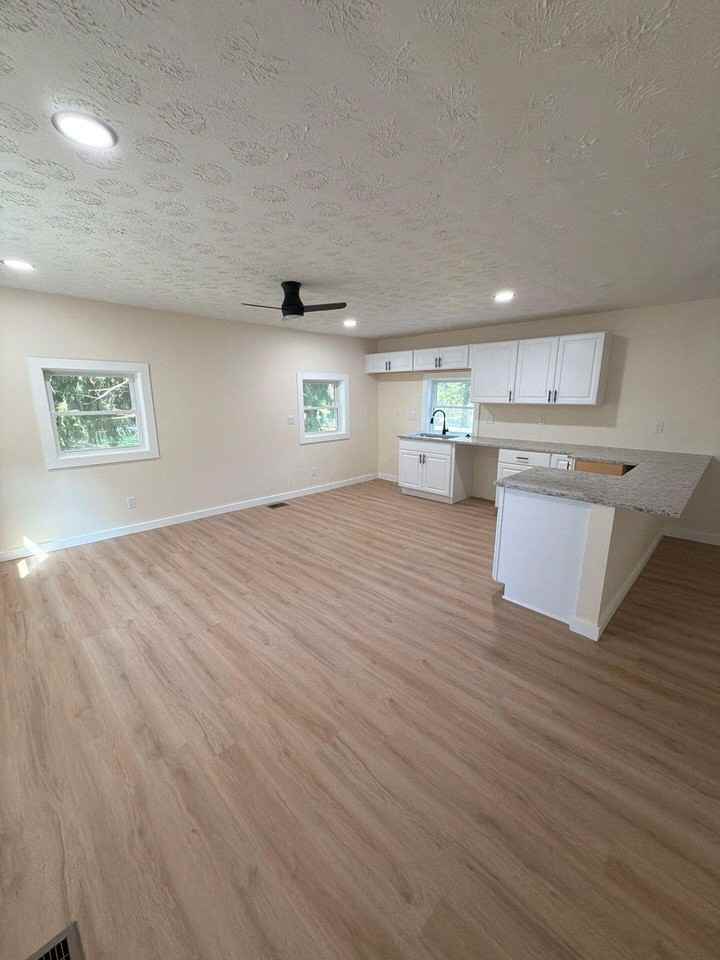 5526 Swisher Rd - Photo 5 of 14