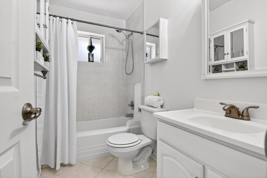 255 Jefferson Pl - Photo 5 of 10