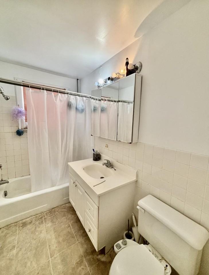 767 Mitchell St - Photo 5 of 10
