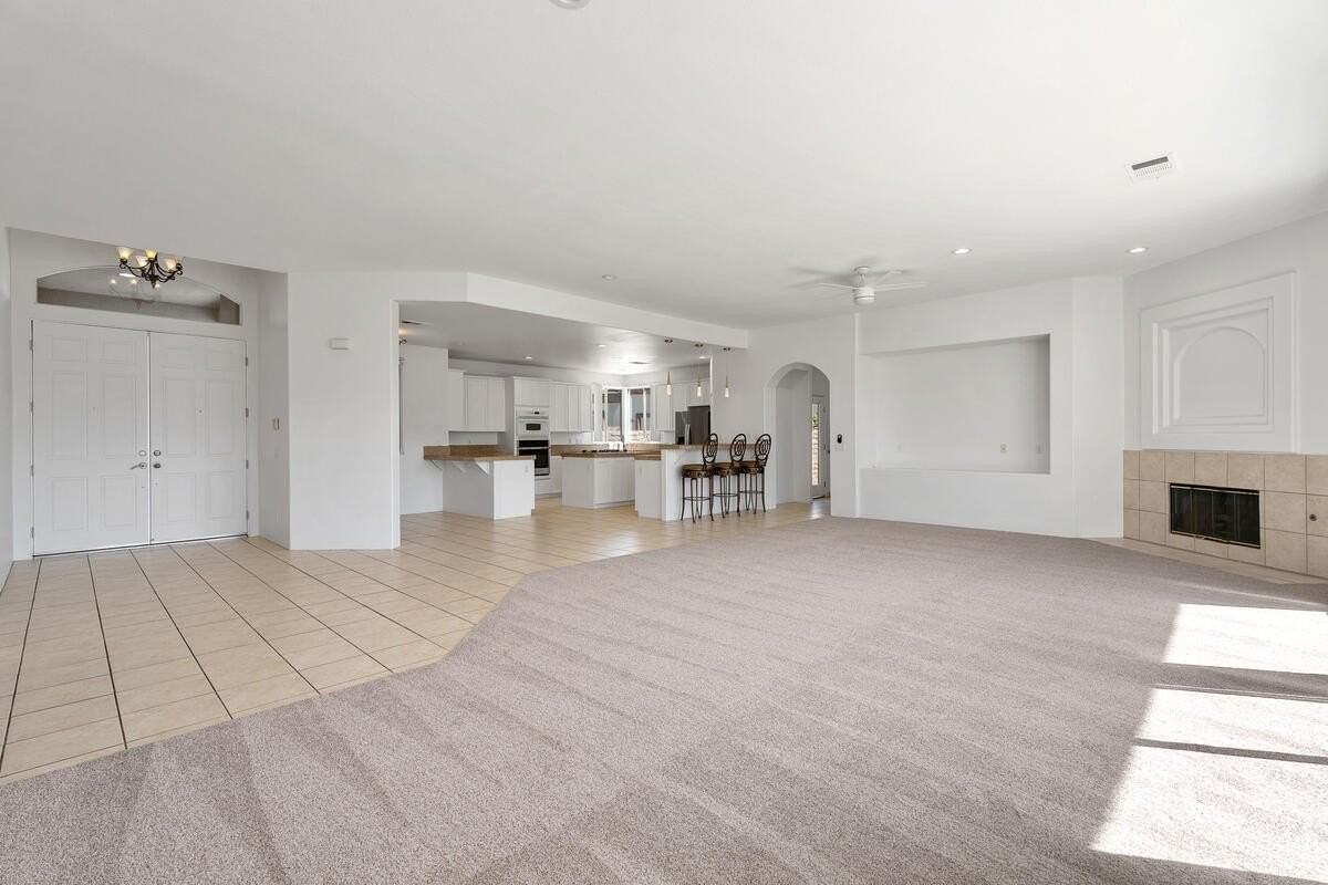 40921 Hovley Ct - Photo 5 of 28