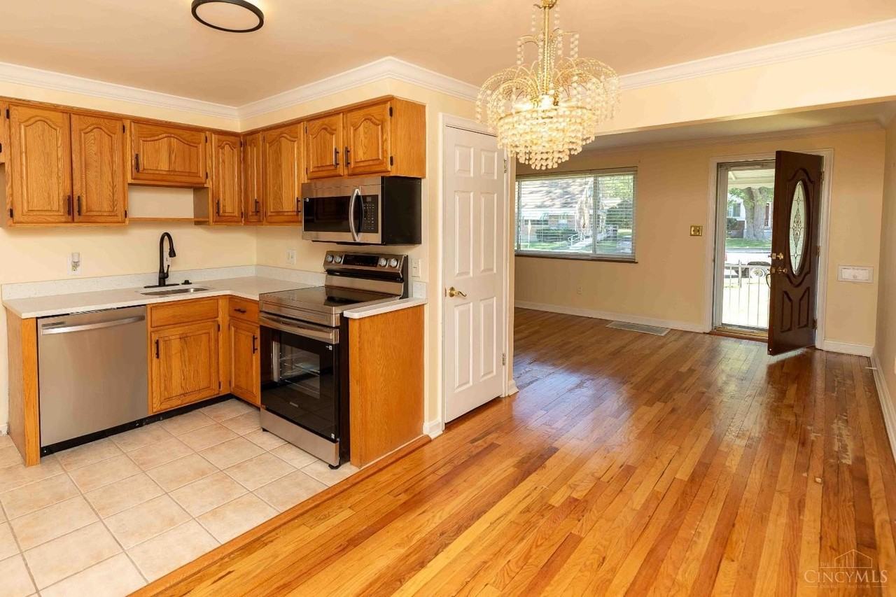 6327 Stover Ave - Photo 2 of 19
