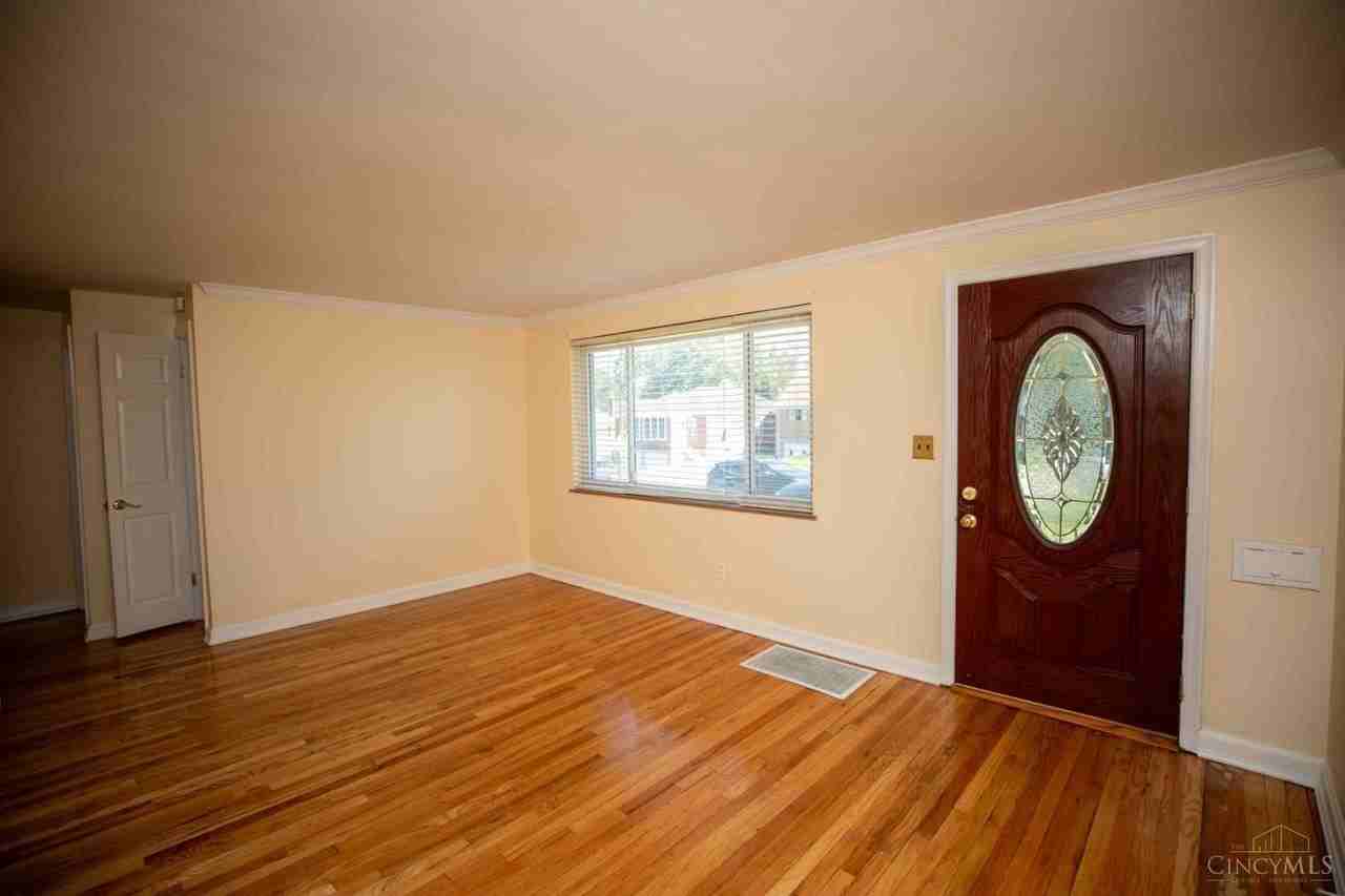 6327 Stover Ave - Photo 3 of 19