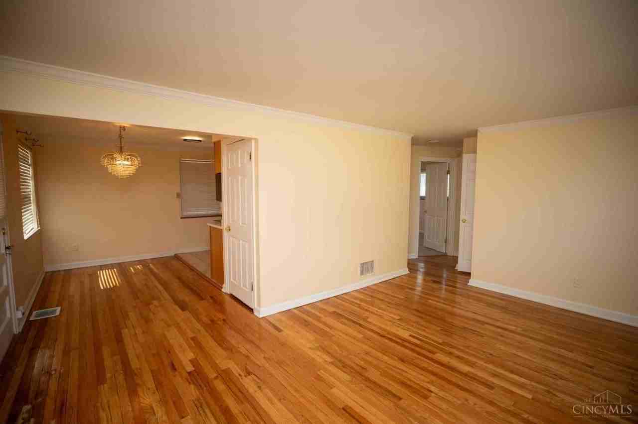 6327 Stover Ave - Photo 4 of 19