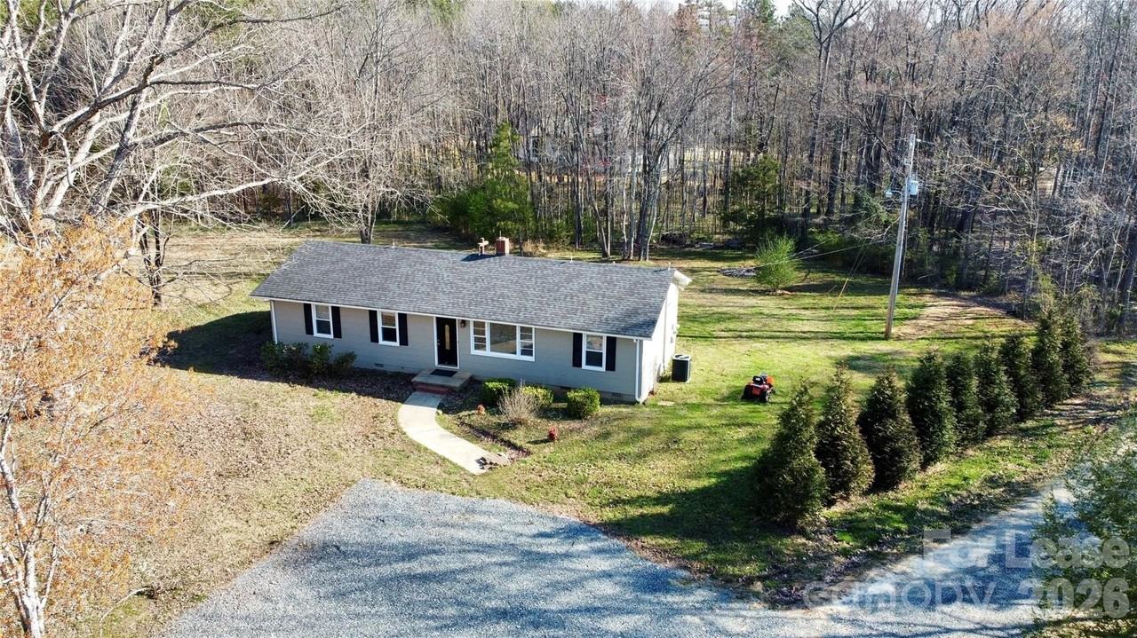 1212 Union Rd - Photo 3 of 20