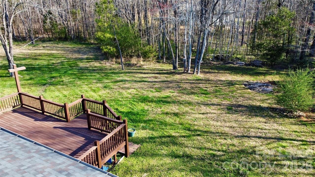1212 Union Rd - Photo 4 of 20