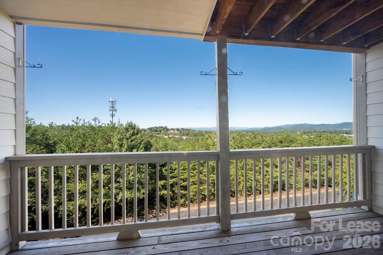 73 Rotunda Cir - Photo 6 of 23