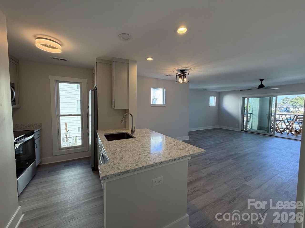 18729 Vineyard Point Ln - Photo 5 of 15