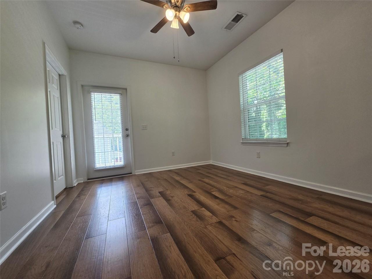 21510 Aftonshire Dr - Photo 3 of 11