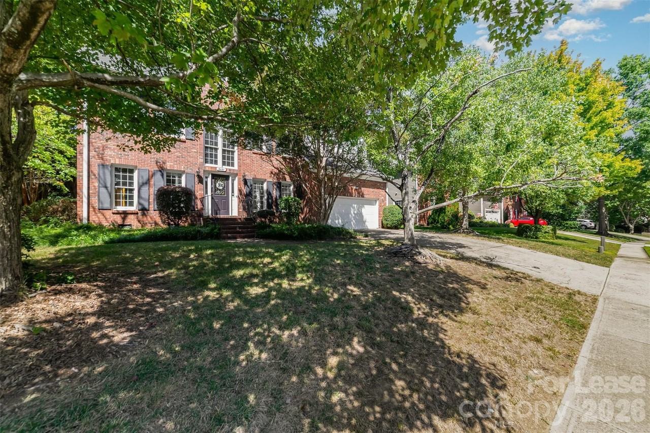 6401 Morningsong Ln - Photo 4 of 36