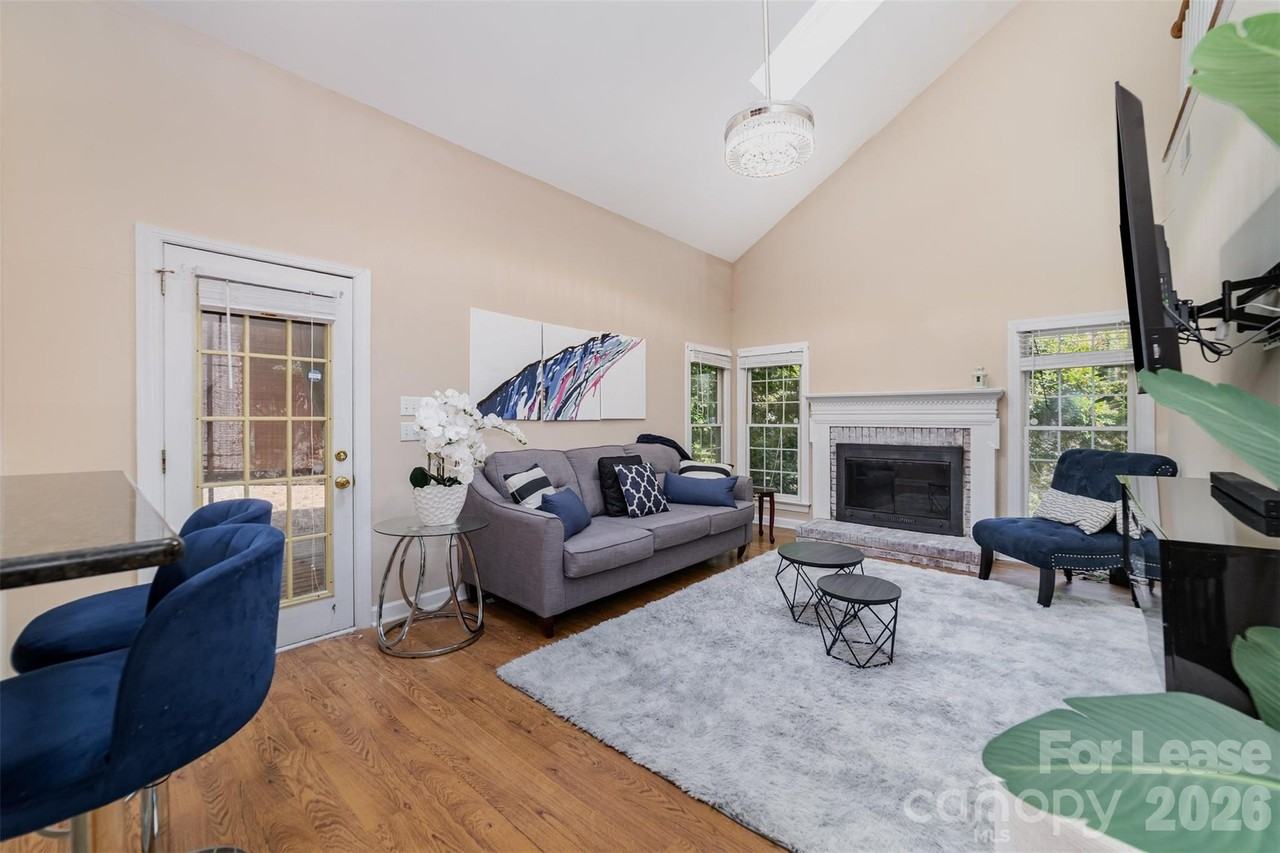 6401 Morningsong Ln - Photo 7 of 36