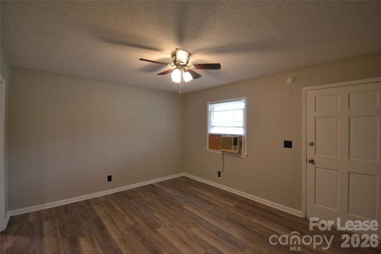102 Sunset Dr - Photo 5 of 20