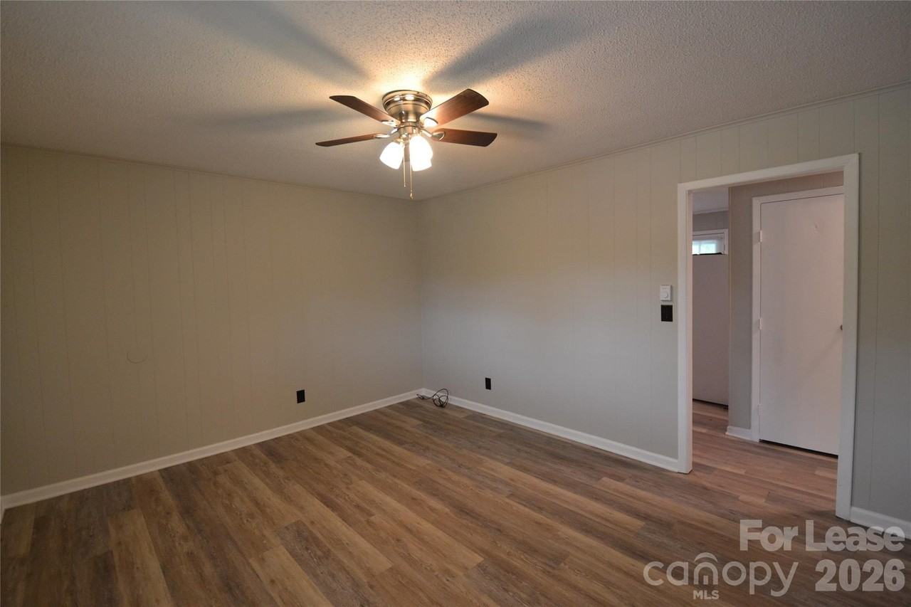 102 Sunset Dr - Photo 7 of 20