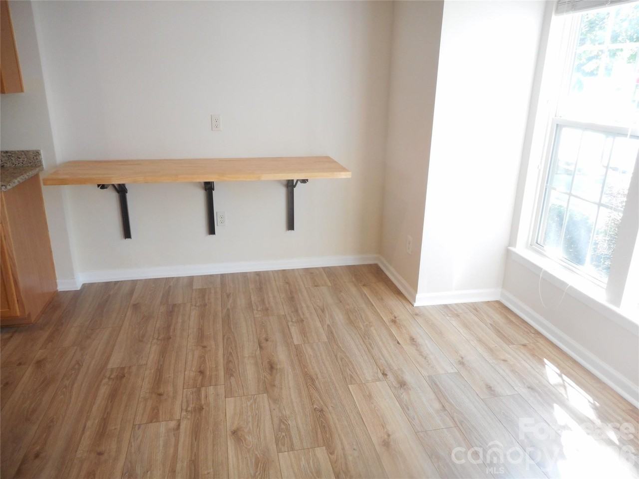 559 Pate Dr - Photo 5 of 28