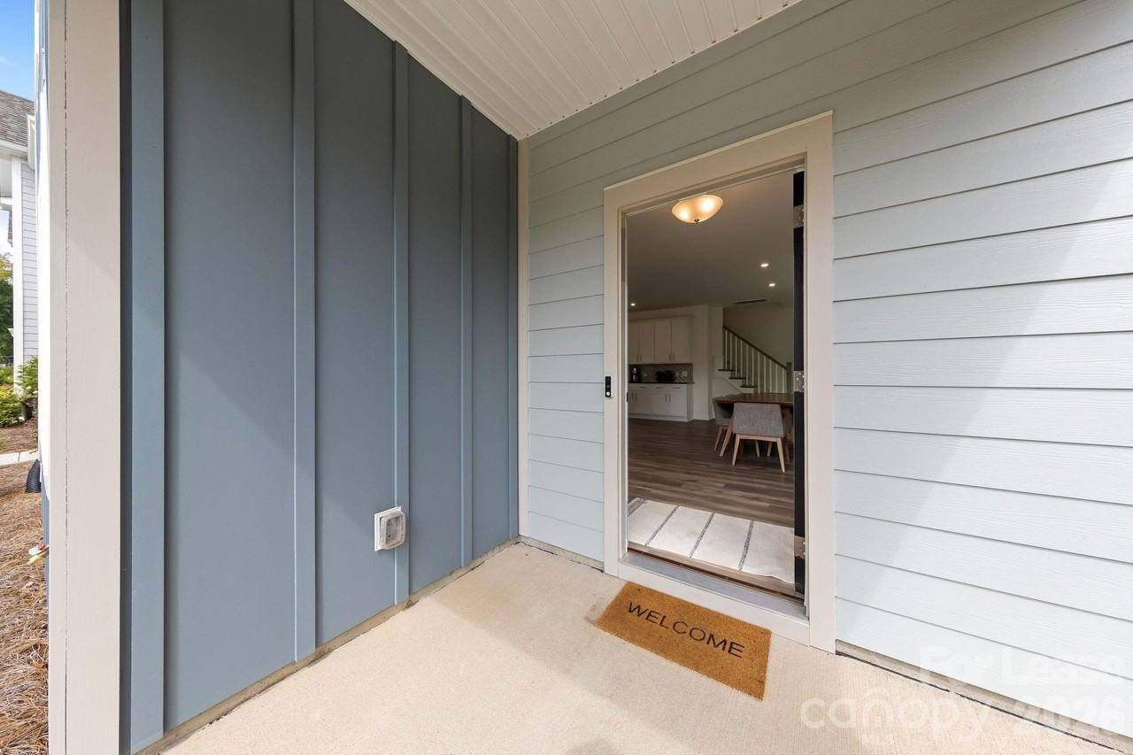 2950 Clyde Dr - Photo 5 of 34