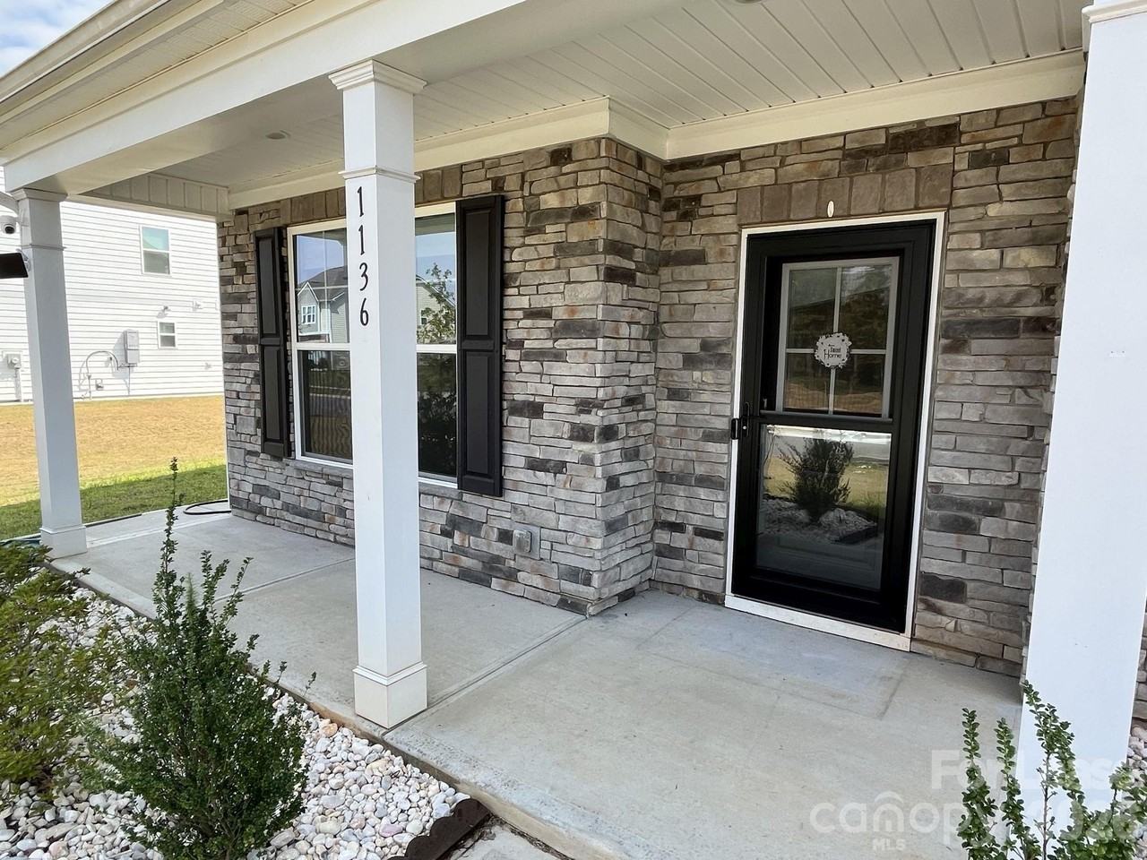 1136 Ashe Meadow Dr - Photo 2 of 32