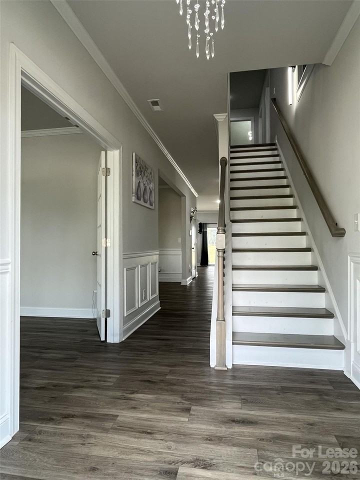 1136 Ashe Meadow Dr - Photo 3 of 32