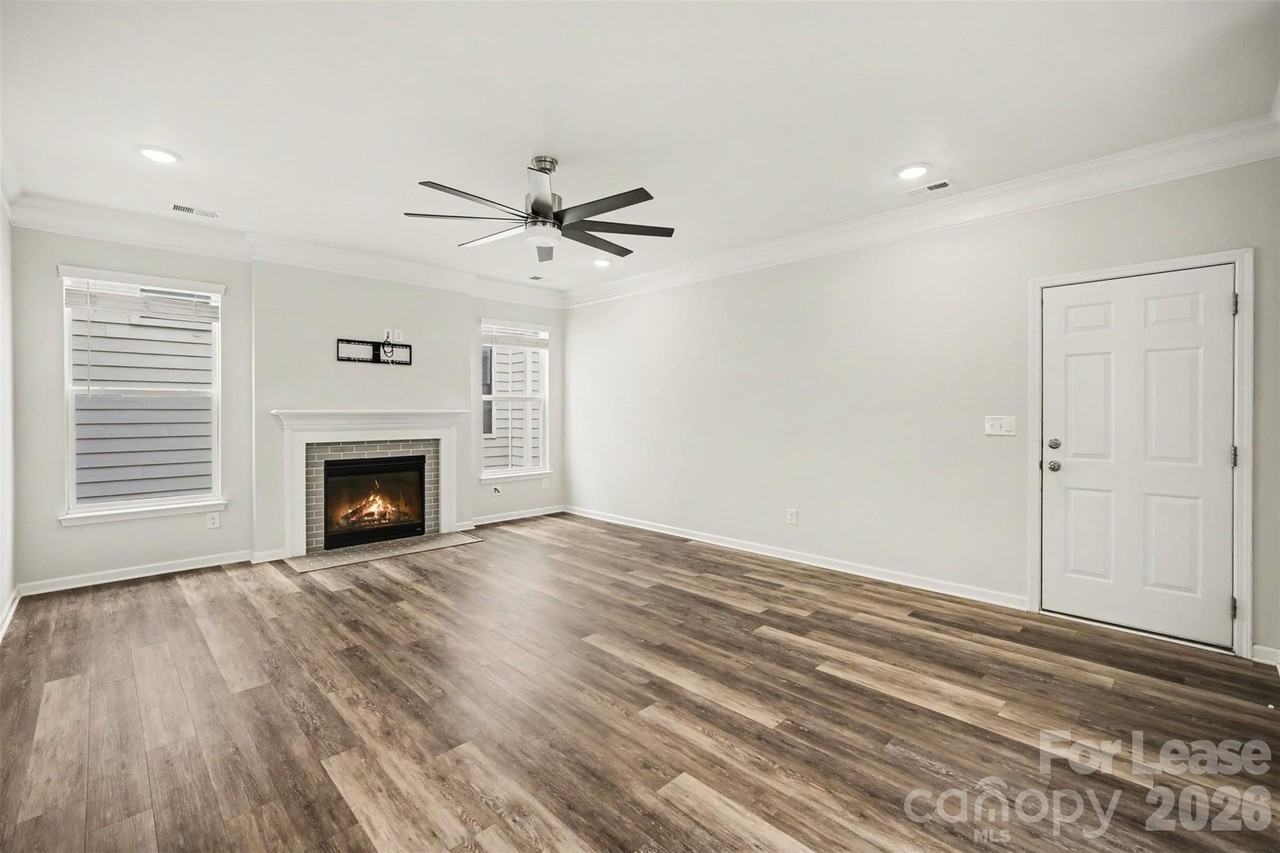 113 Stowe Rd - Photo 7 of 43