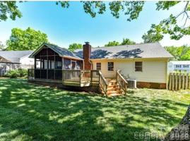 featured image of 10909 Tradewinds Ln