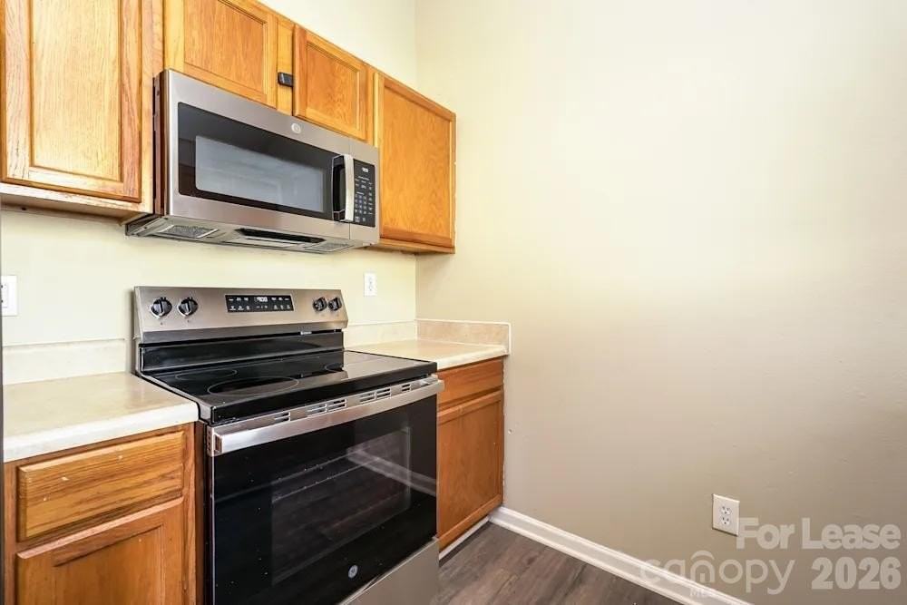 3737 Foxton Dr - Photo 3 of 7