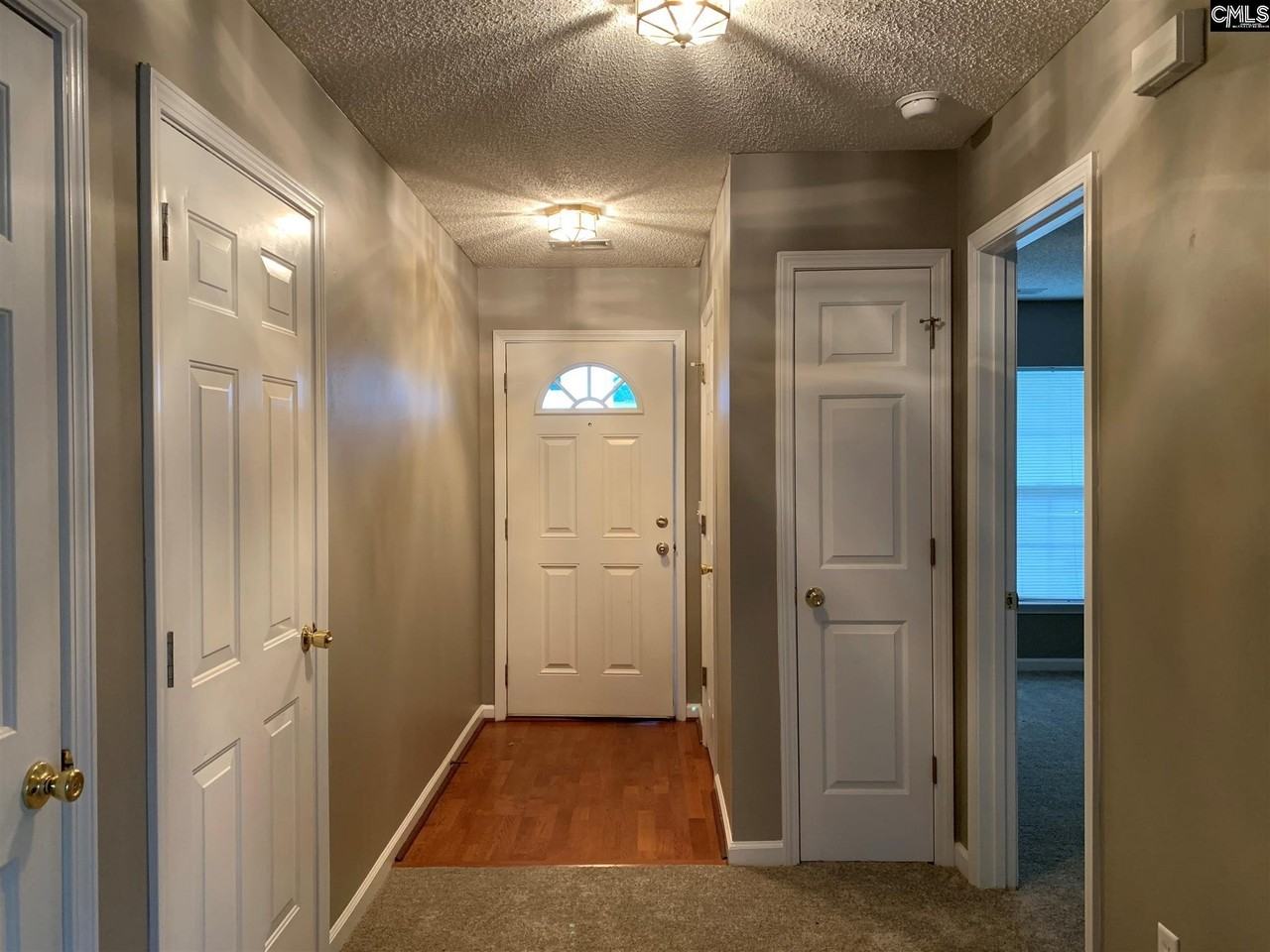 113 Baltic Ct - Photo 2 of 19