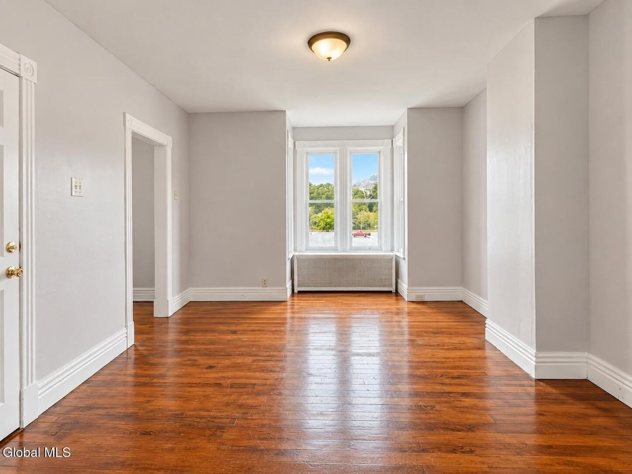 359 Forest Ave - Photo 3 of 10