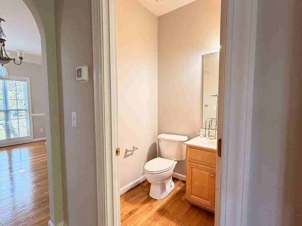 1537 Oakhurst Dr - Photo 7 of 37