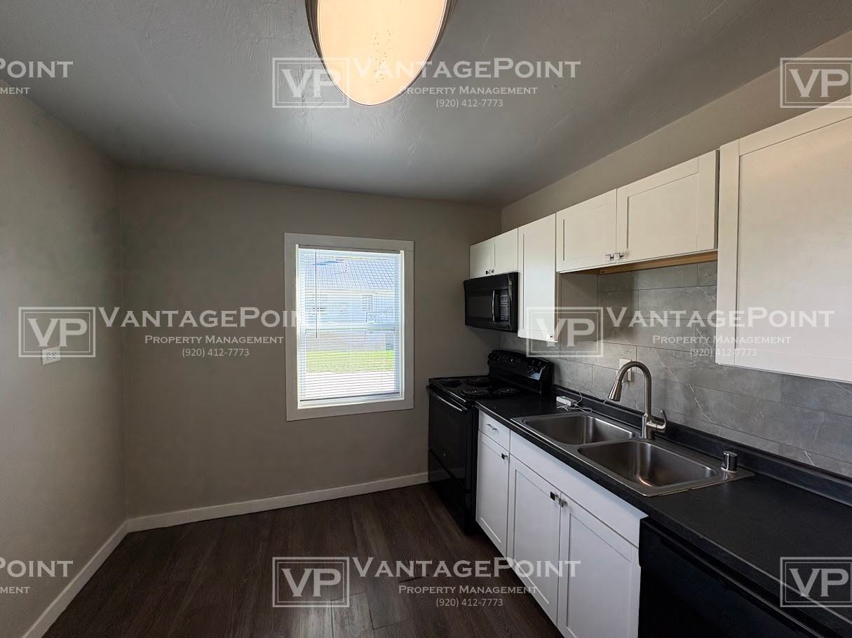 3513 Dale St - Photo 3 of 13