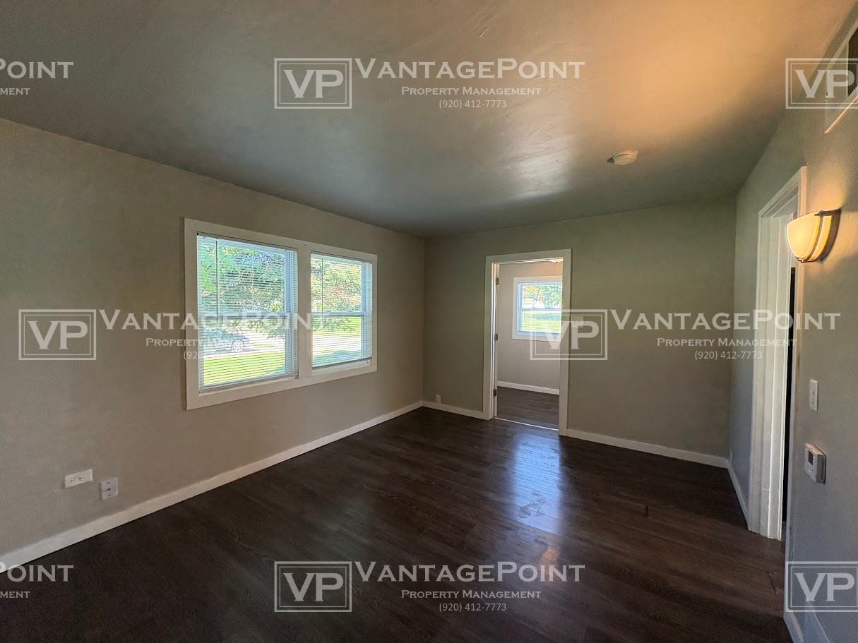 3513 Dale St - Photo 5 of 13