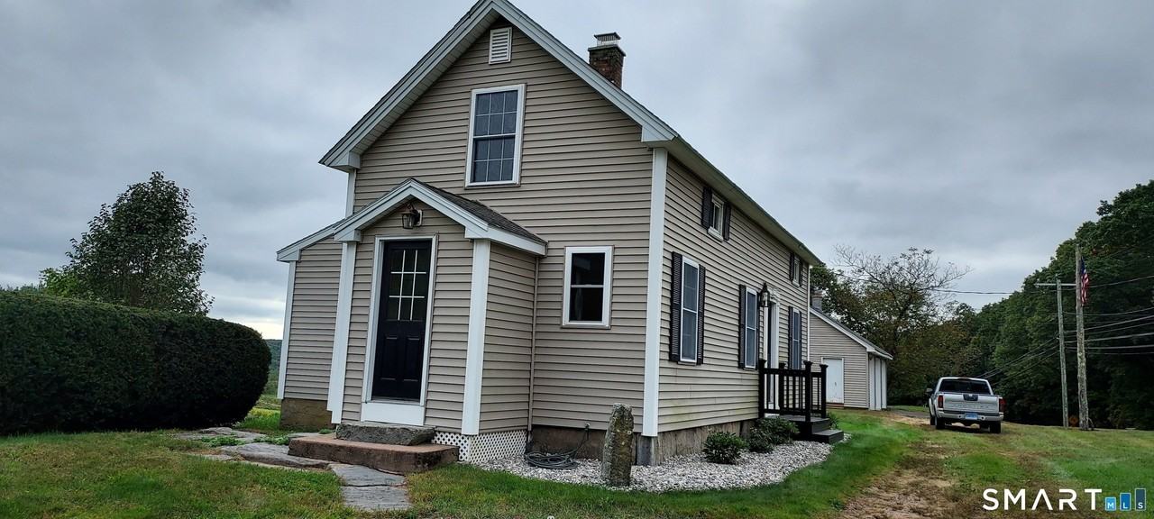 2996 Hebron Ave - Photo 2 of 23