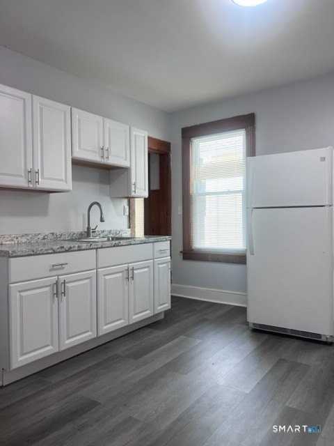 183 Hawley Ave - Photo 3 of 12